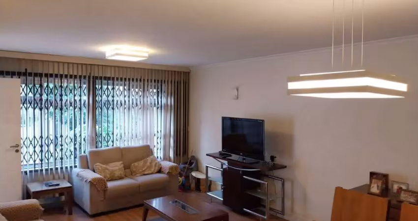 Casa com 4 quartos à venda na Vila Paiva, São Paulo 