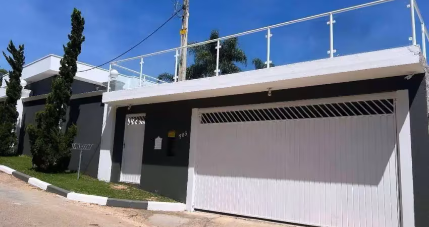 Casa à venda no bairro Caraguatá em Mairiporã/SP