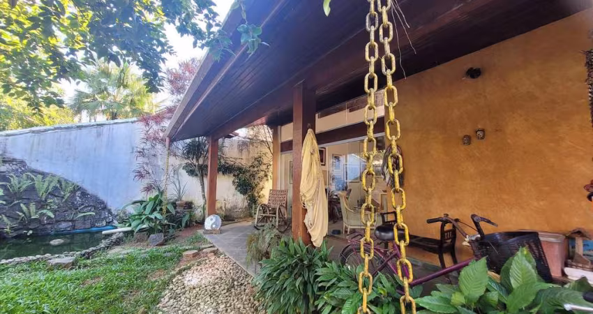 Casa à venda no bairro Itaguá em Ubatuba/SP