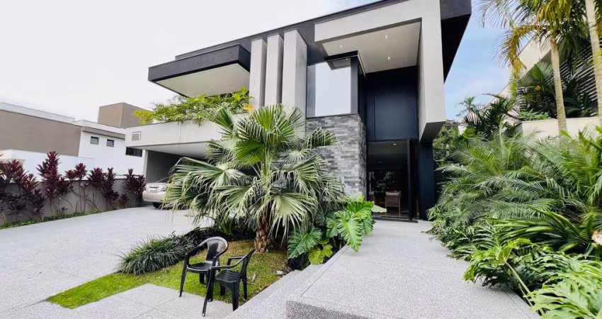 Casa à venda no bairro Riviera em Bertioga/SP