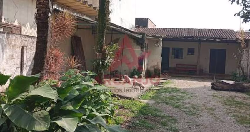 Casa a venda para moradia ou fins comerciais