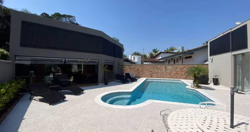 Casa à venda no bairro Riviera em Bertioga/SP