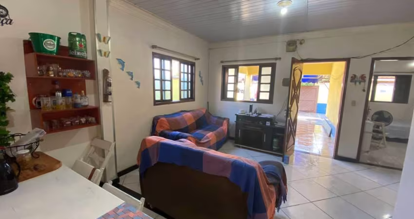 Casa à venda no bairro Estufa II em Ubatuba/SP