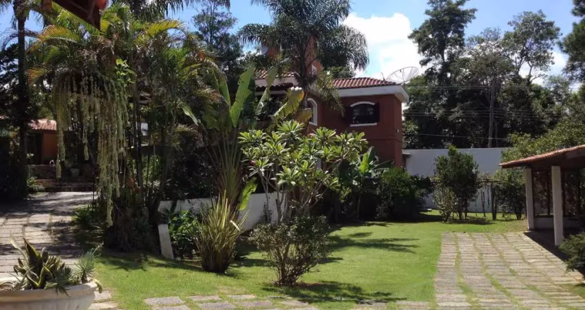 Casa à venda no bairro Caraguatá em Mairiporã/SP