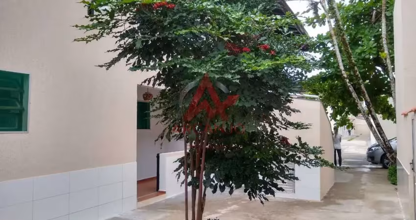 Apartamento Padrão  com 02 dormitórios , próximo ao mar