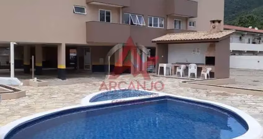 Apartamento a venda na praia de maranduba com 02 dormitorios e 02 vagas de garagem
