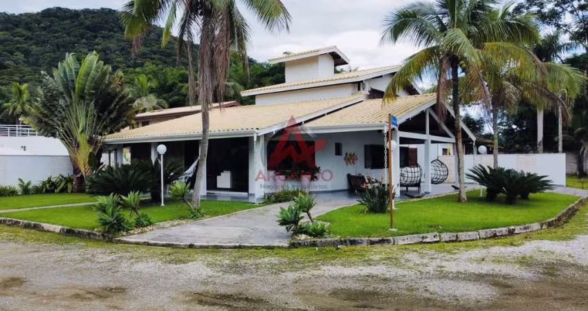 Country Club - A venda casa de alto padrão em condomínio com 5 dormitórios Ubatuba-SP