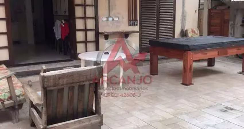 Casa à venda no bairro Barra da Lagoa em Ubatuba/SP