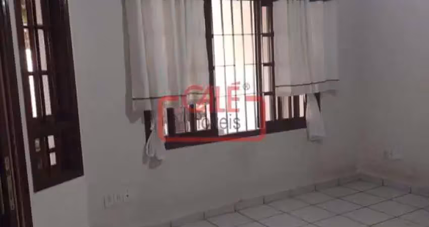 Sobrado à venda na vila furlan, indaiatuba: 3 dorms (1 suíte), quintal amplo e 2 vagas