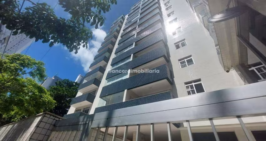 Apresentamos este imponente apartamento de 138 m² a venda no coração de Boa Viagem!