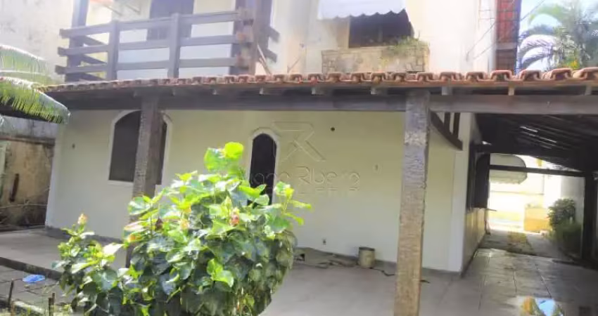 Casa com 5 quartos à venda na Rua José Neagle, Piratininga, Niterói