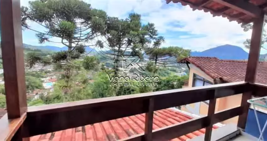 Casa em condomínio fechado com 3 quartos à venda na Rua Júlio Gameiro, Iucas, Teresópolis