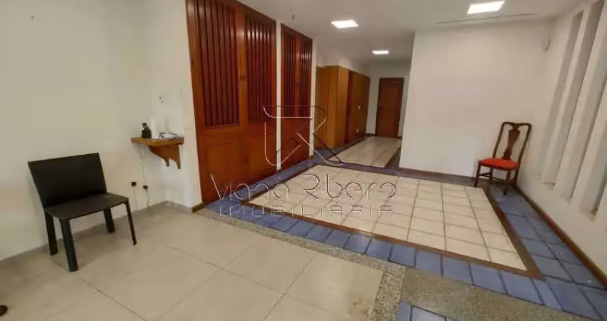 Prédio com 14 salas para alugar na Rua Marquês de Valença, Tijuca, Rio de Janeiro