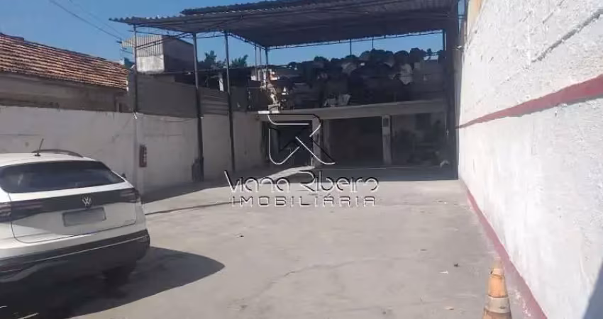 Terreno à venda na Estrada dos Bandeirantes, Taquara, Rio de Janeiro