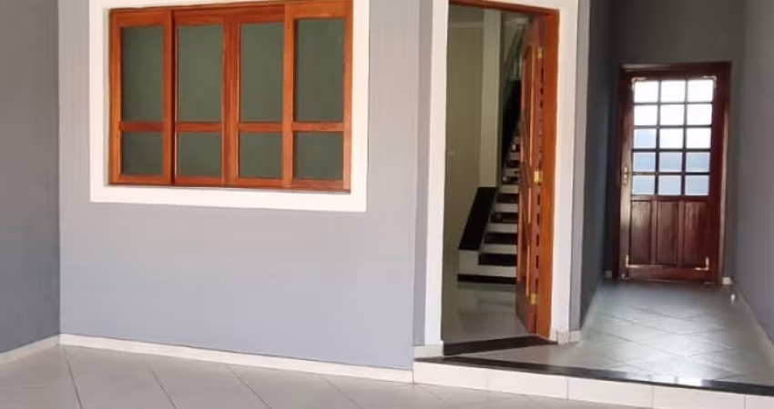 Excelente Sobrado em boa localização no Bosque dos Eucaliptos