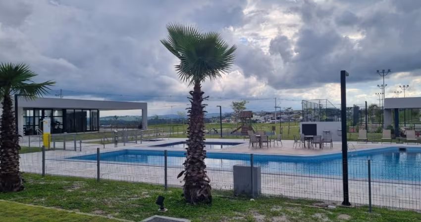 Terreno de 348m² no Terras Alpha