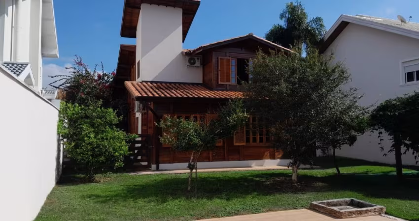 Casa Aconchegante para Locação Condomínio de Alto Padrão