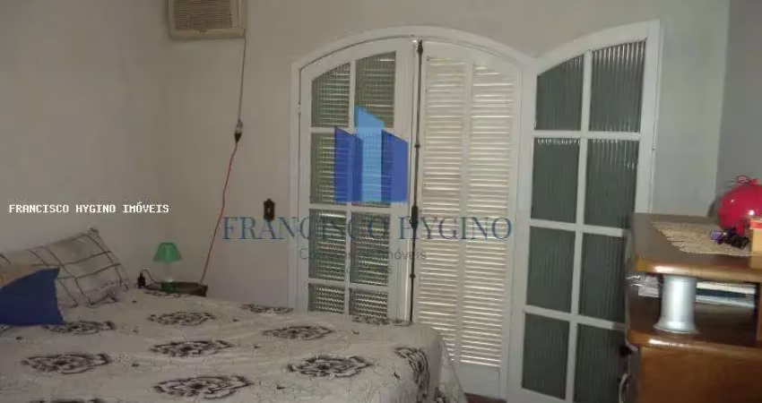 Casa para Venda em Volta Redonda, Jardim Tiradentes, 4 dormitórios, 1 suíte, 4 banheiros, 4 vagas