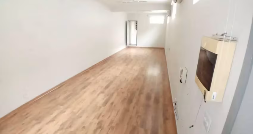 Excelente, sala comercial, 2 salas, 2 banh, 1 copa, s/ vaga, 75m.