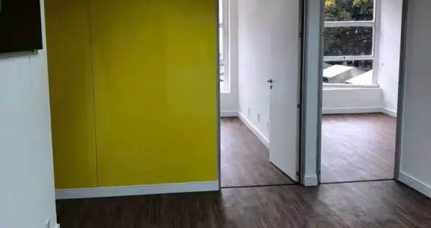 Excelente conjunto comercial, 2 salas juntas, 2 banh, sem vaga, 65m.