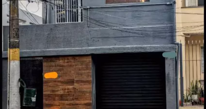 Excelente salão comercial, 2 banheiros, sem vaga, 210m