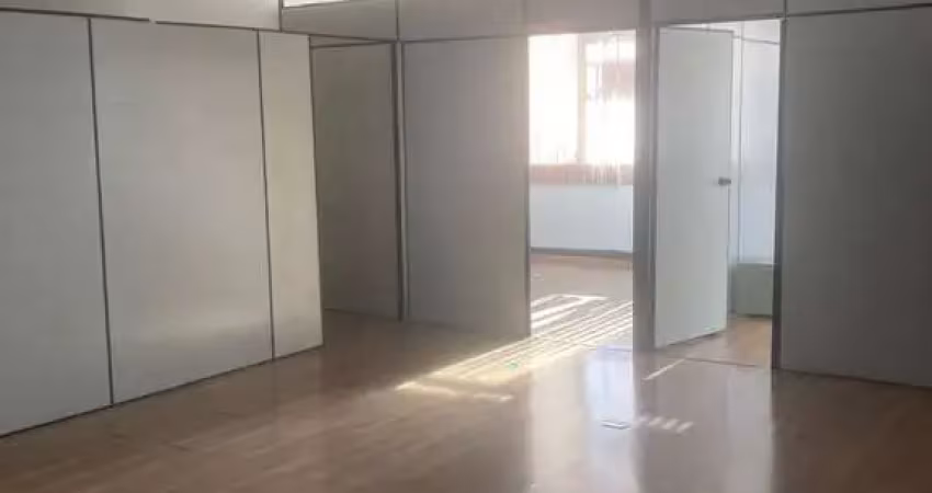 Sala comercial com 3 salas para alugar na Rua Coronel Xavier de Toledo, 105, República, São Paulo