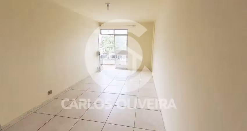 Amplo apartamento de 2 quartos com dependência 70m² bairro piedade rj