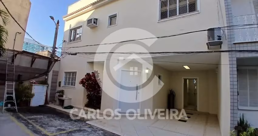 Vendo casa de vila toda modernizada com 3 suítes e 2 vagas bairro todos santos rj