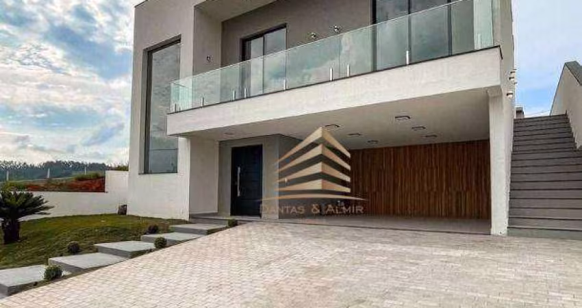 Casa de luxo com 3 dormitórios à venda, 270 m² por R$ 2.000.000