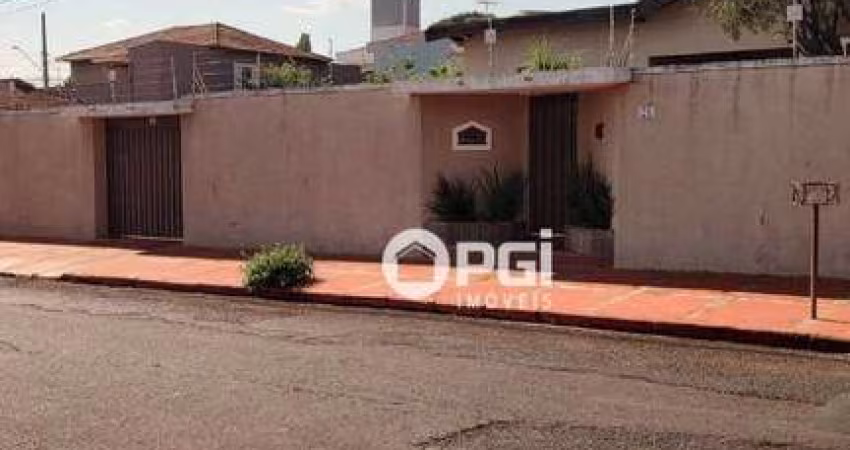 Casa 4 quartos à Venda em Jardinópolis,1 suite, 2 banheiros , 2 salas, copa, cozinha , piscina, churrasqueira , 1 Quarto de Empregados, lavanderia .