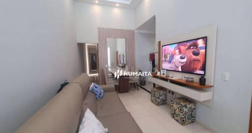 Casa com 3 dormitórios para alugar, 76 m² por R$ 2.300,00/mês - Jardim Montecatini - Londrina/PR