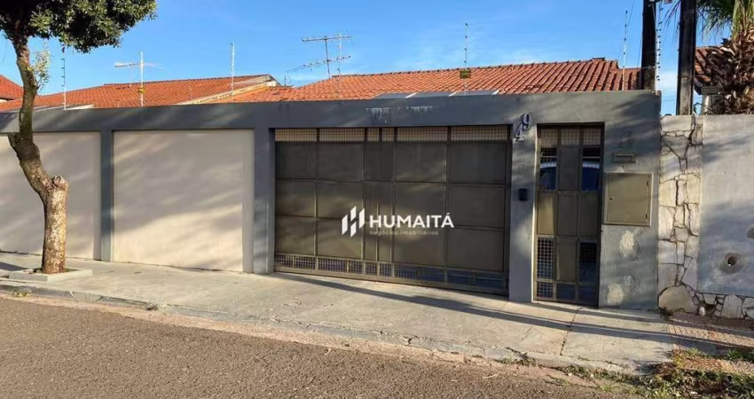 Casa à venda com 3 dormitórios, piscina e churrasqueira, por R$ 750.000 - Pinheiros - Londrina/PR