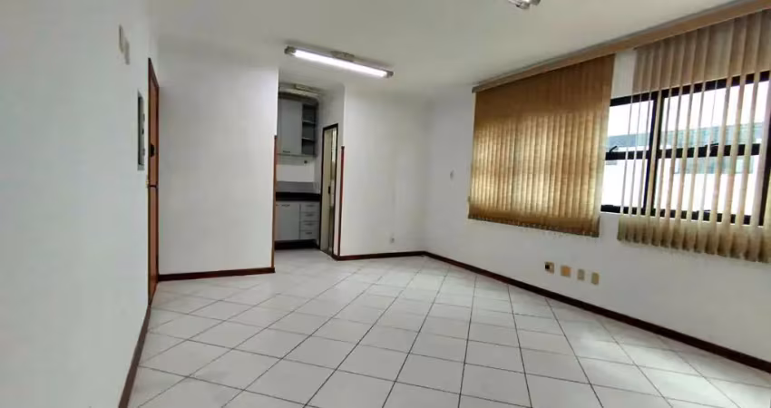 Aluguel de Sala Comercial na Aparecida, Santos-SP: 1 Sala, 1 Banheiro, 1 Vaga de Garagem, 45m². Venha Conferir!
