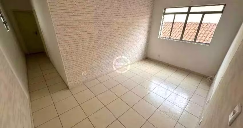 Apartamento à venda em Santos-SP no bairro Campo Grande com 2 quartos, 1 sala, 1 banheiro, 1 vaga de garagem!