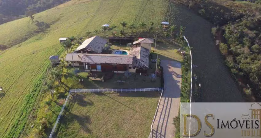 LINDO HARAS A VENDA EM PINDAMONHANGABA-SP COM ÁREA TOTAL DE 11 ALQUEIRES, CASA EXCELENETE COM PISCINA AQUECIDA, SALÃO DE JOGOS, COZINHA GOURMET E MAIS