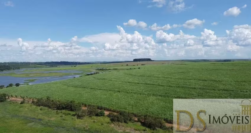 EXCELENTE OPORTUNIDADE: Fazenda de 125 alqueires em Itaí-SP, com 80 alqueires de cana-de-açúcar