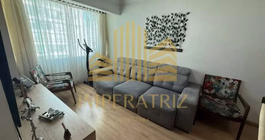 Apartamento todo reformado com armarios embutidos em todos dormitorios