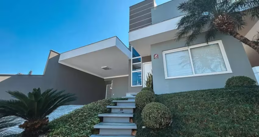 Casa para venda em joinville, floresta, 3 dormitórios, 1 suíte, 4 banheiros, 4 vagas