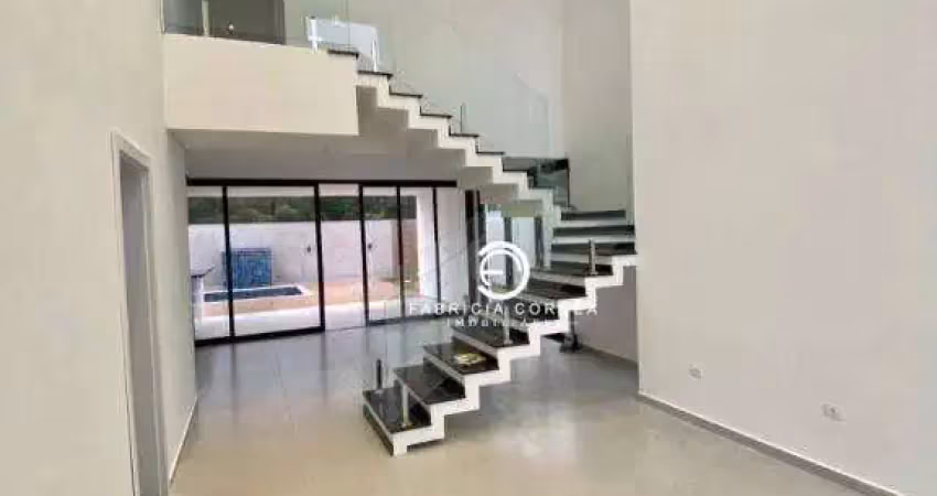 Sobrado em condomínio fechado – 3 suítes, piscina e 2 vagas cobertas