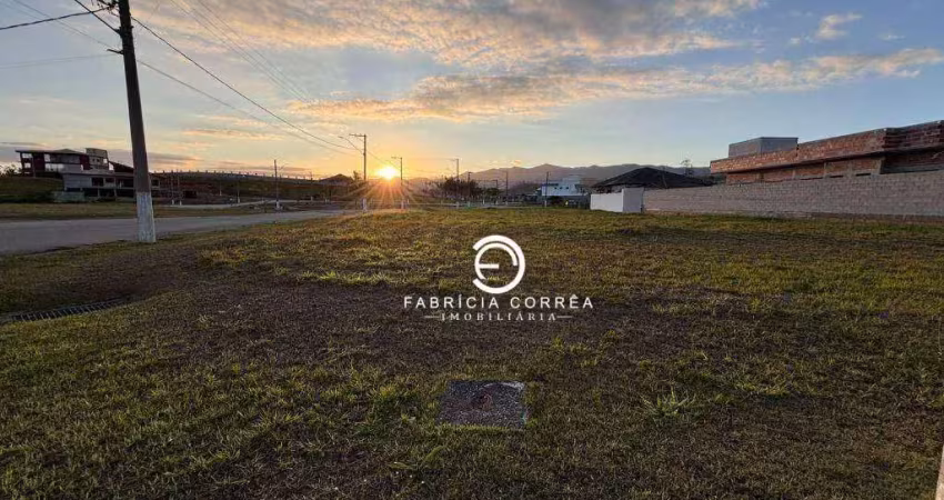 Terreno plano em condomínio com vista para a serra da mantiqueira