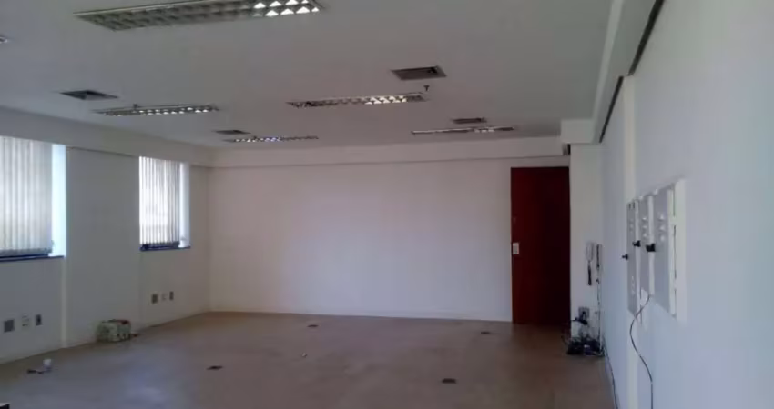 Sala comercial para alugar na Rua Carmo do Rio Verde, Jardim Caravelas, São Paulo