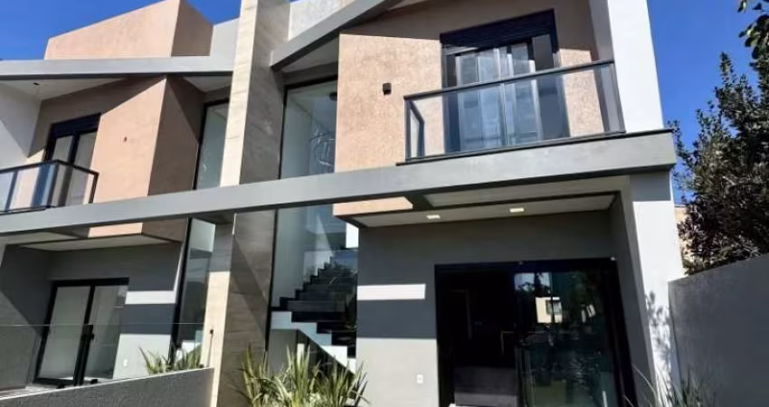 Duplex de alto padrão com piscina no centro de Imbé!