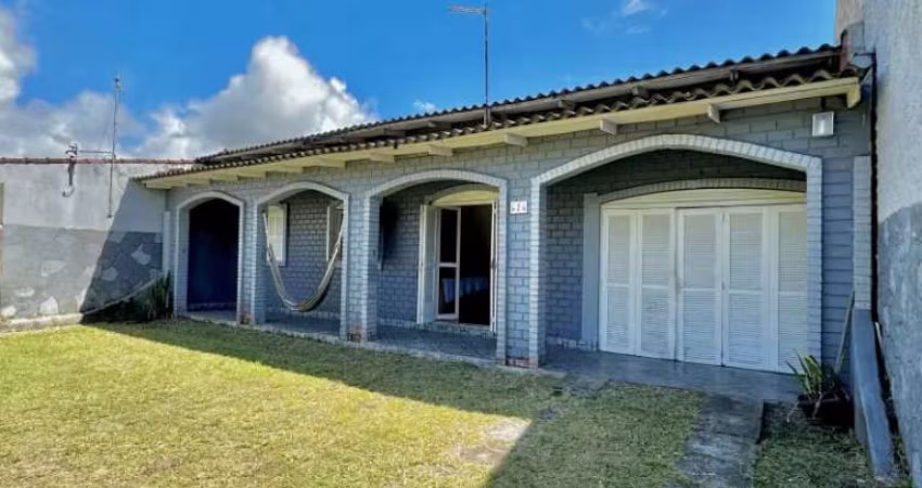C137 Imóvel no centro de Mariluz próximo ao mar e comércio