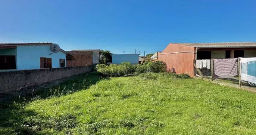 T124 Terreno no Centro de Mariluz em região de moradores