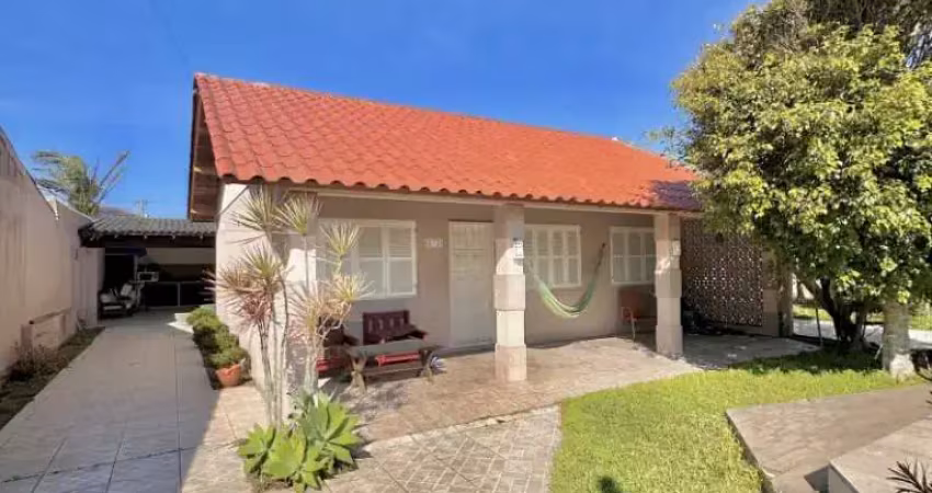 Cms3 imóvel com 05 dormitórios e piscina, próximo ao mar!