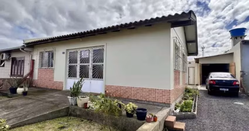 C108 imóvel no centro de mariluz, próximo ao mar com anexo!