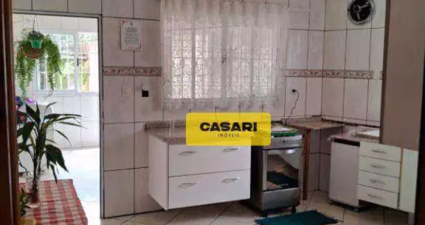 Sobrado com 3 dormitórios à venda, 190 m² por R$ 848.000,00 - Parque Sete de Setembro - Diadema/SP