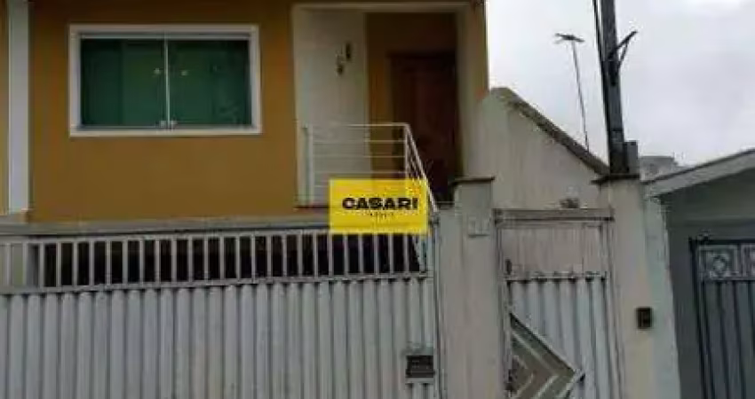 Sobrado com 3 dormitórios (1 suíte), escritório e 6 vagas de garagem à venda
