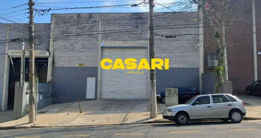 Galpão com 695 m² para alugar na vila lucinda em santo andré – ideal para indústrias