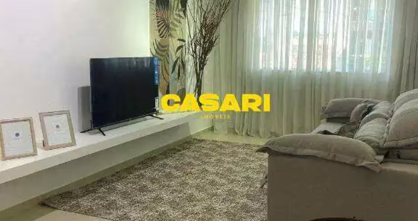 Casa com 3 quartos à venda na Vila Pires, Santo André 